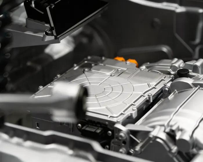 LS Manufacturing e Porsche: involucri per batterie ad alta tensione per la Taycan
