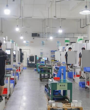 Officina di lavorazione CNC