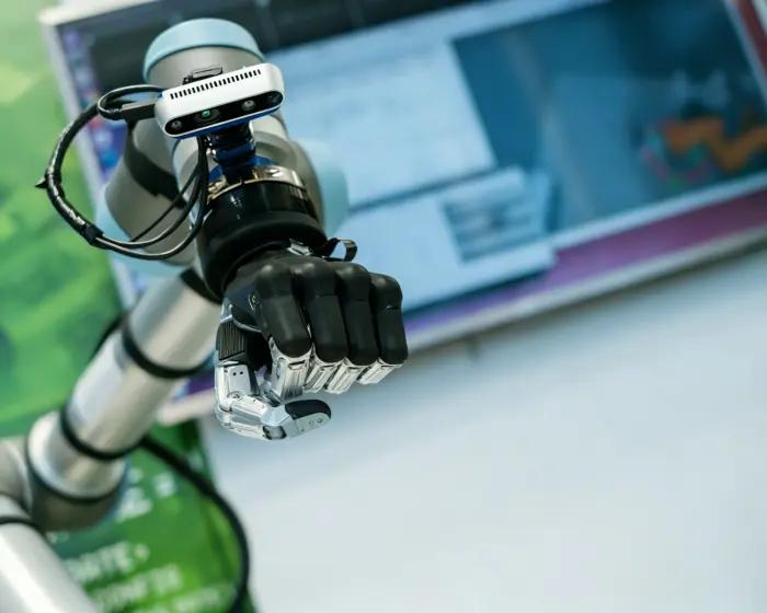 LS Manufacturing e KUKA Robotics: bracci ad alta velocità per la produzione di semiconduttori