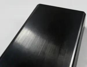 Finitura anodizzata su estrusione di alluminio