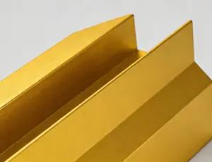 Finitura con verniciatura a polvere su estrusione di alluminio