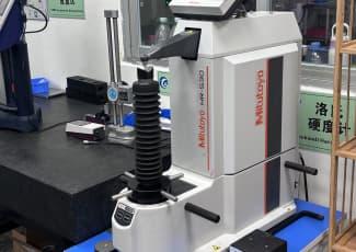 Apparecchiature per testare le prestazioni dei materiali per l'estrusione di alluminio