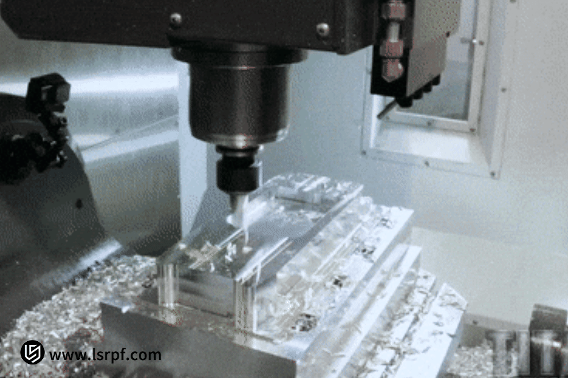 Processo di lavorazione CNC